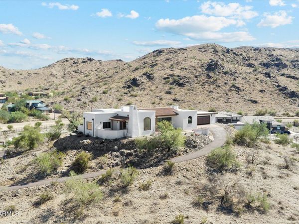 3731 E Fawn Drive, Phoenix, AZ 85042