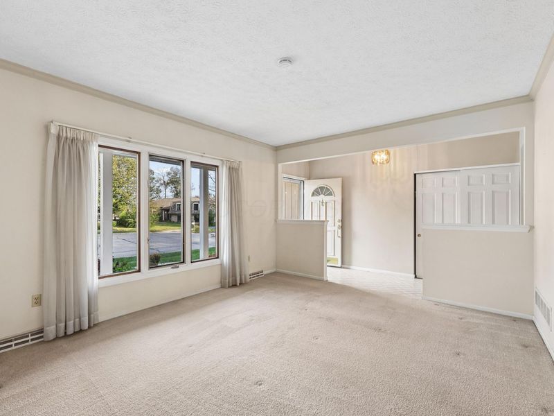 6983 Constitution Place, Columbus, OH 43235 Photo 9