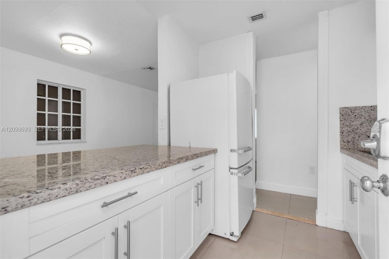 13470 NW 16th Ave , Unit ., North Miami, FL 33167 Photo