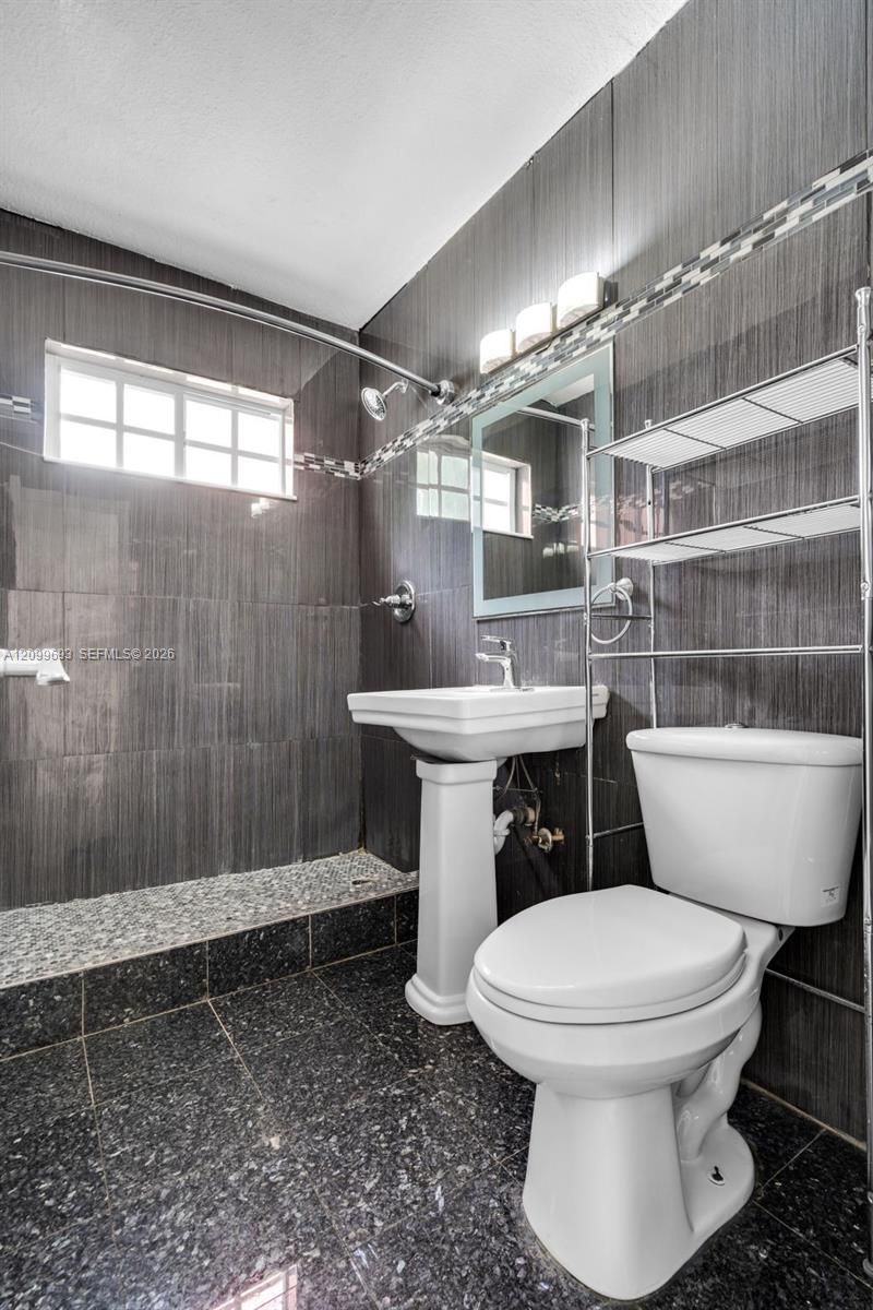 13470 NW 16th Ave , Unit ., North Miami, FL 33167 Photo