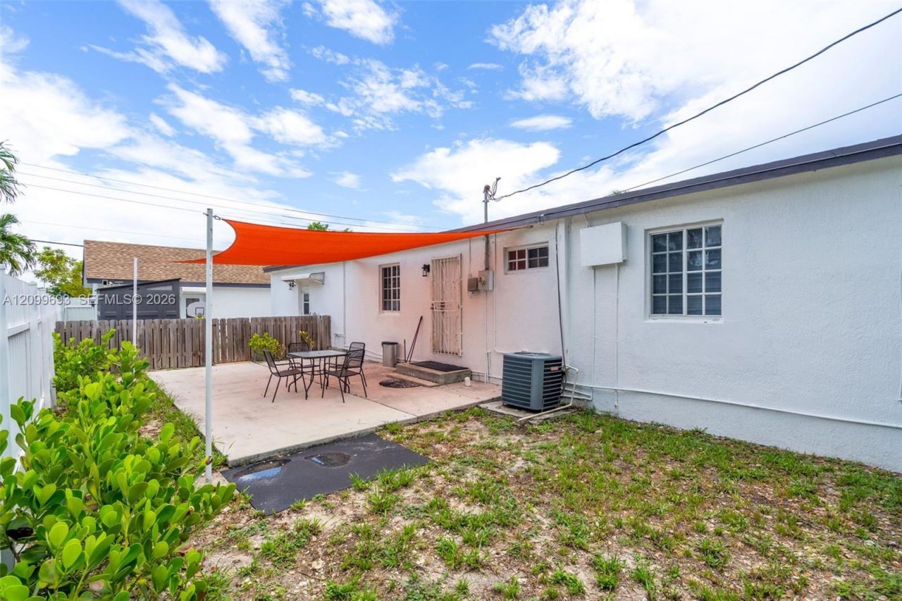 13470 NW 16th Ave , Unit ., North Miami, FL 33167 Photo