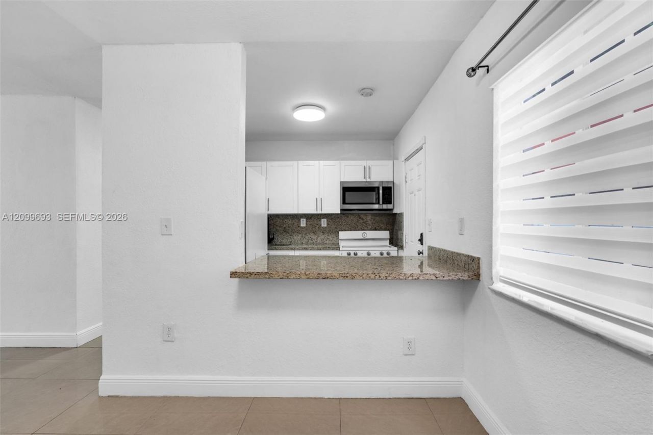 13470 NW 16th Ave , Unit ., North Miami, FL 33167 Photo