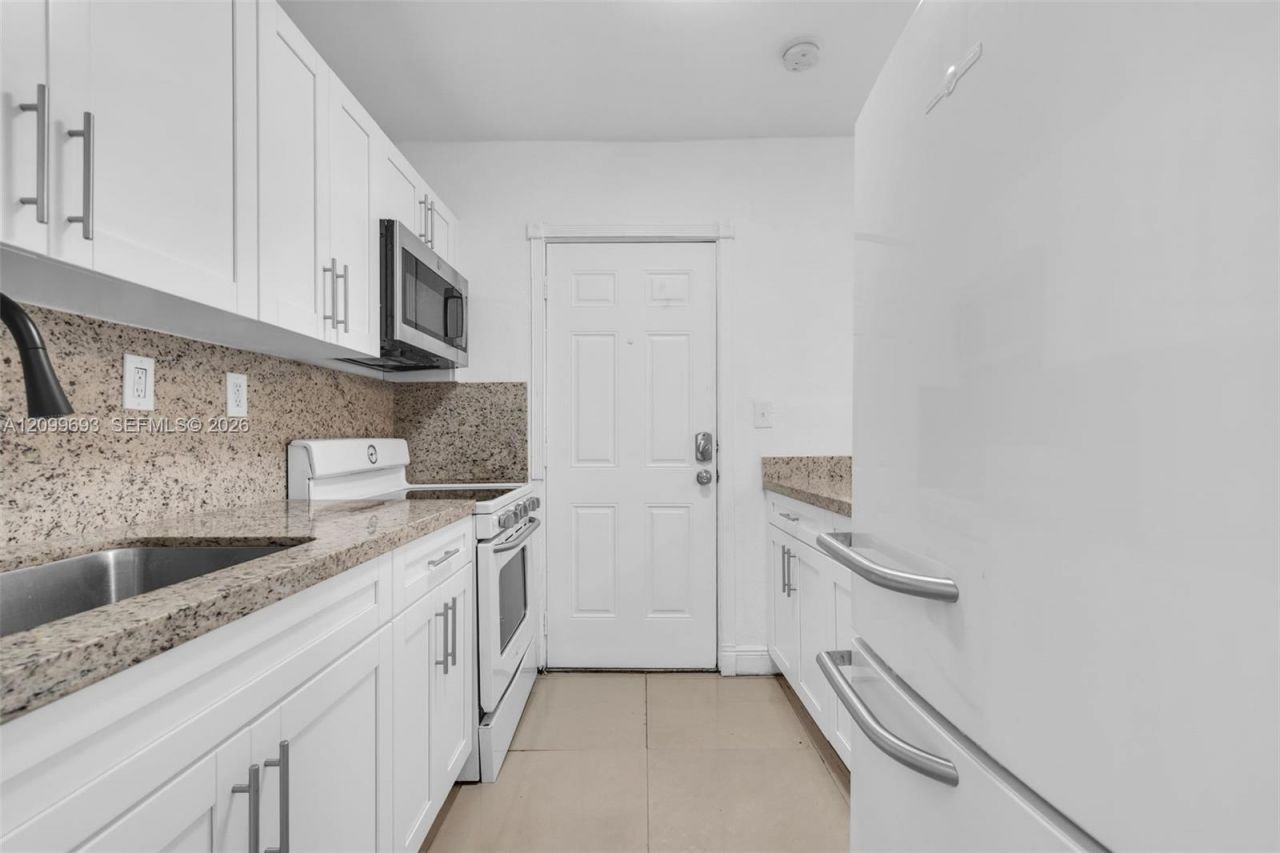 13470 NW 16th Ave , Unit ., North Miami, FL 33167 Photo