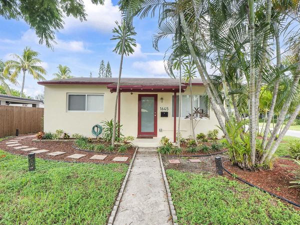 1645 NE 16th Avenue, Fort Lauderdale, FL 33305