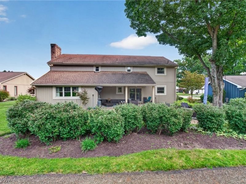 4745 Tanglewood Circle NE, Canton, OH 44714 Photo 4