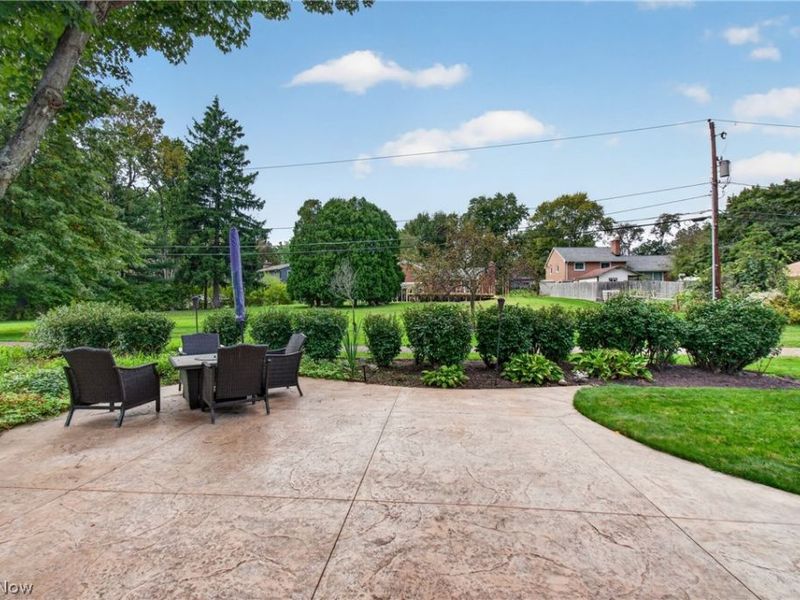 4745 Tanglewood Circle NE, Canton, OH 44714 Photo 6