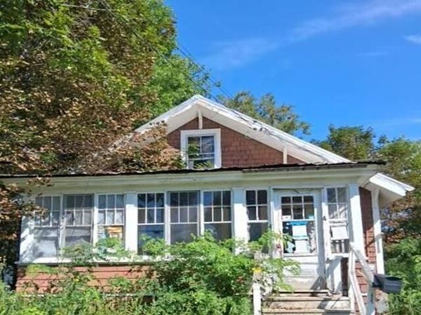 42 Park Street, Madison, ME 04950