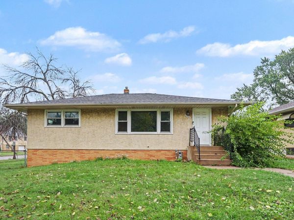 2147 Burns Avenue, Saint Paul, MN 55119