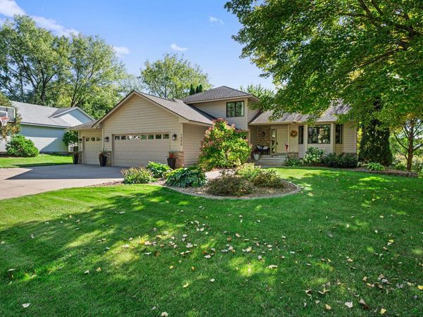1205 Hilloway Circle, Burnsville, MN 55306