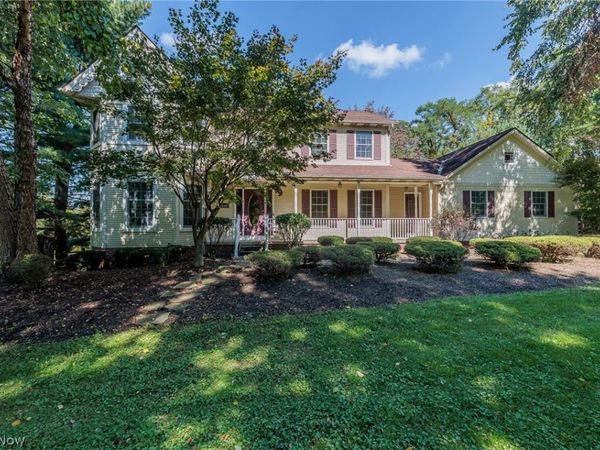 2881 Pine Hill Drive , Medina, OH 44256
