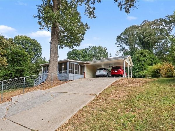 8942 Meadow Drive, Lithia Springs, GA 30122