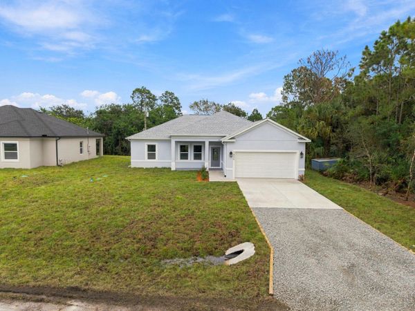 7956 104th Avenue, Vero Beach, FL 32967