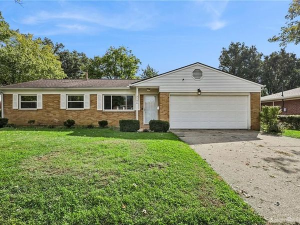 7106 Chatlake Drive, Huber Heights, OH 45424