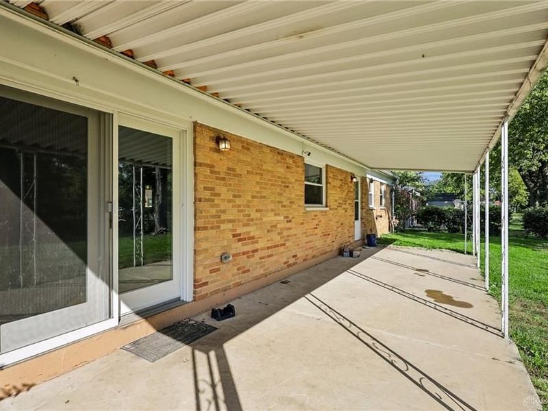 7106 Chatlake Drive, Huber Heights, OH 45424 Photo 37