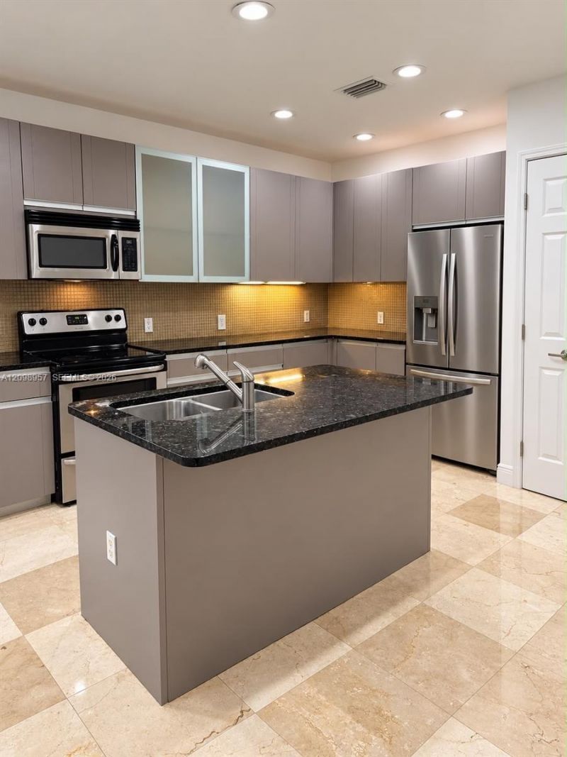 3200 Stirling Rd , Unit F6, Hollywood, FL 33021 Photo