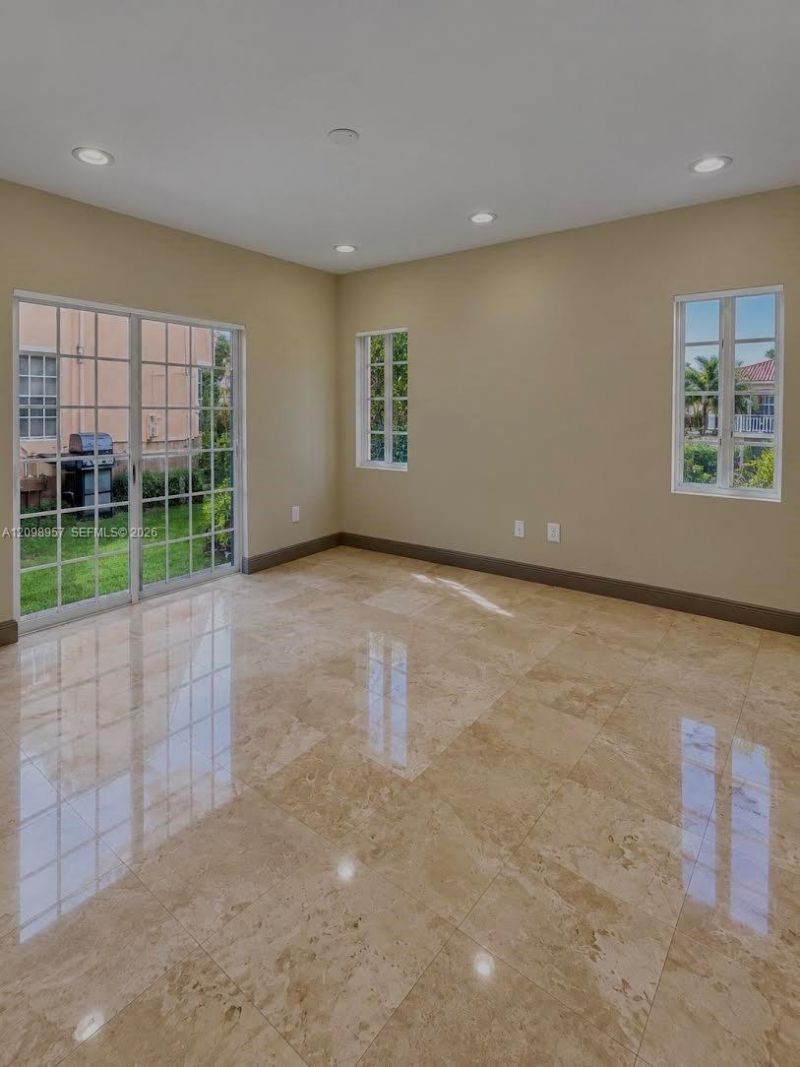 3200 Stirling Rd , Unit F6, Hollywood, FL 33021 Photo