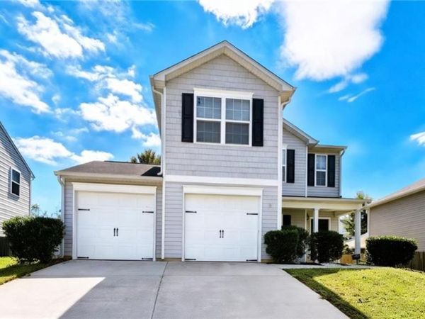 325 Huckleberry Loop , Mebane, NC 27302