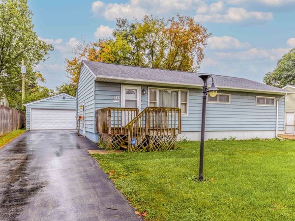 2717 Sunset Avenue , Waukegan, IL 60087