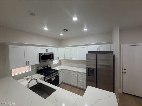 10643 Allegrini Drive, Las Vegas, NV 89141