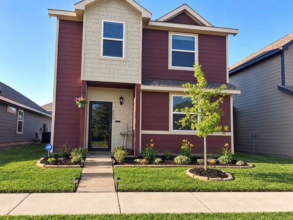 5525 Willamette Drive, Fort Worth, TX 76119
