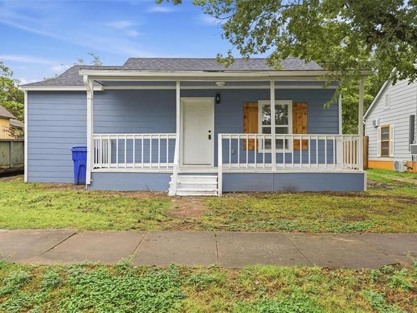 920 E Chaffin Street , Sherman, TX 75090