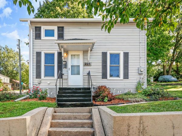 225 Hillside Avenue, Stoughton, WI 53589