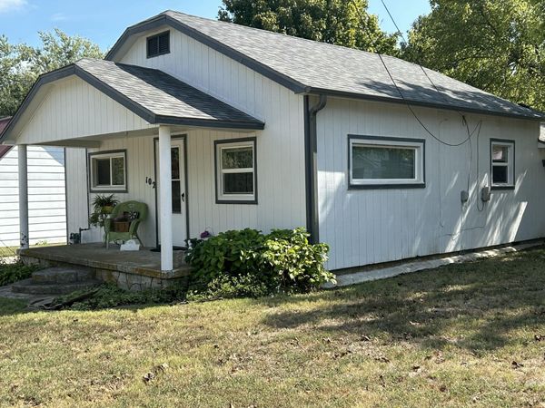 102 Broadway Street , Exeter, MO 65647