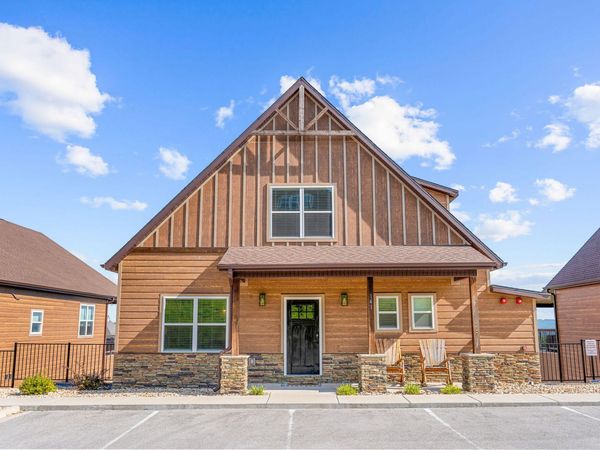 141 Pioneer Peak Road, Kimberling City, MO 65686