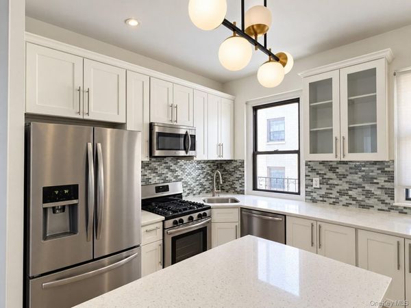 21-68 35 Street , Unit 3B, Astoria, NY 11105