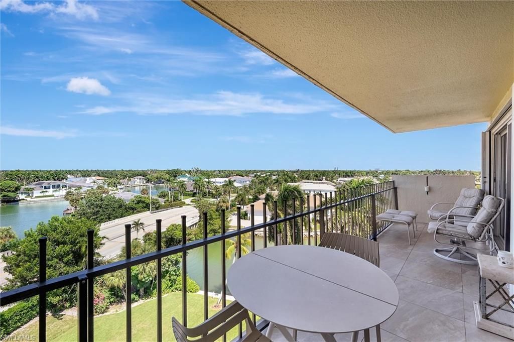 2150 Gulf Shore Blvd N, Unit 703, Naples, FL 34102 Photo