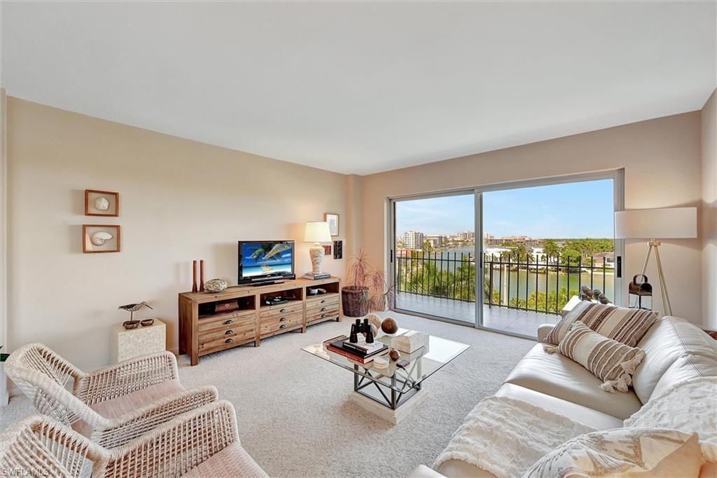 2150 Gulf Shore Blvd N, Unit 703, Naples, FL 34102 Photo