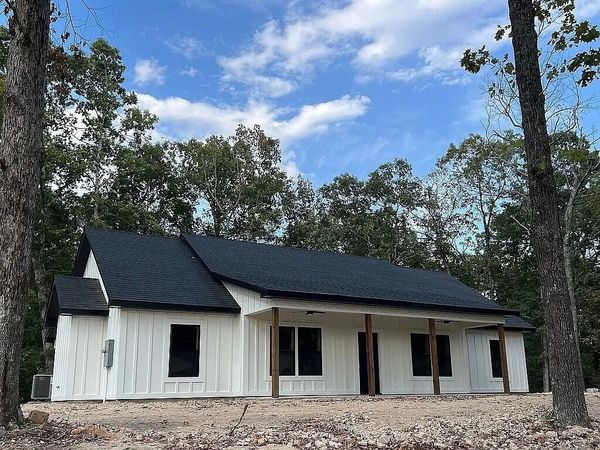1845 Cave Creek Road, Batesville, AR 72501