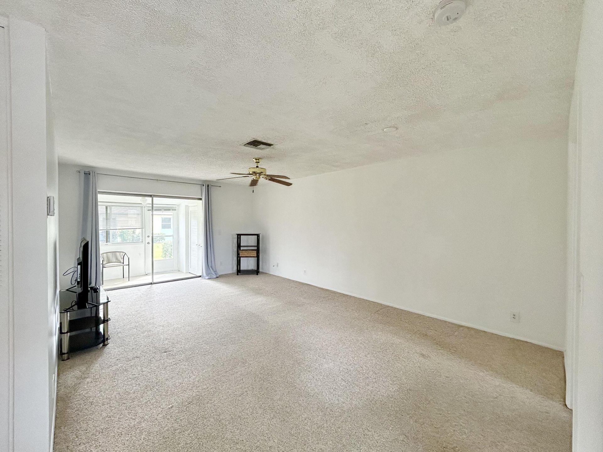 2915 Crosley Drive W, Unit A, West Palm Beach, FL 33415 Photo