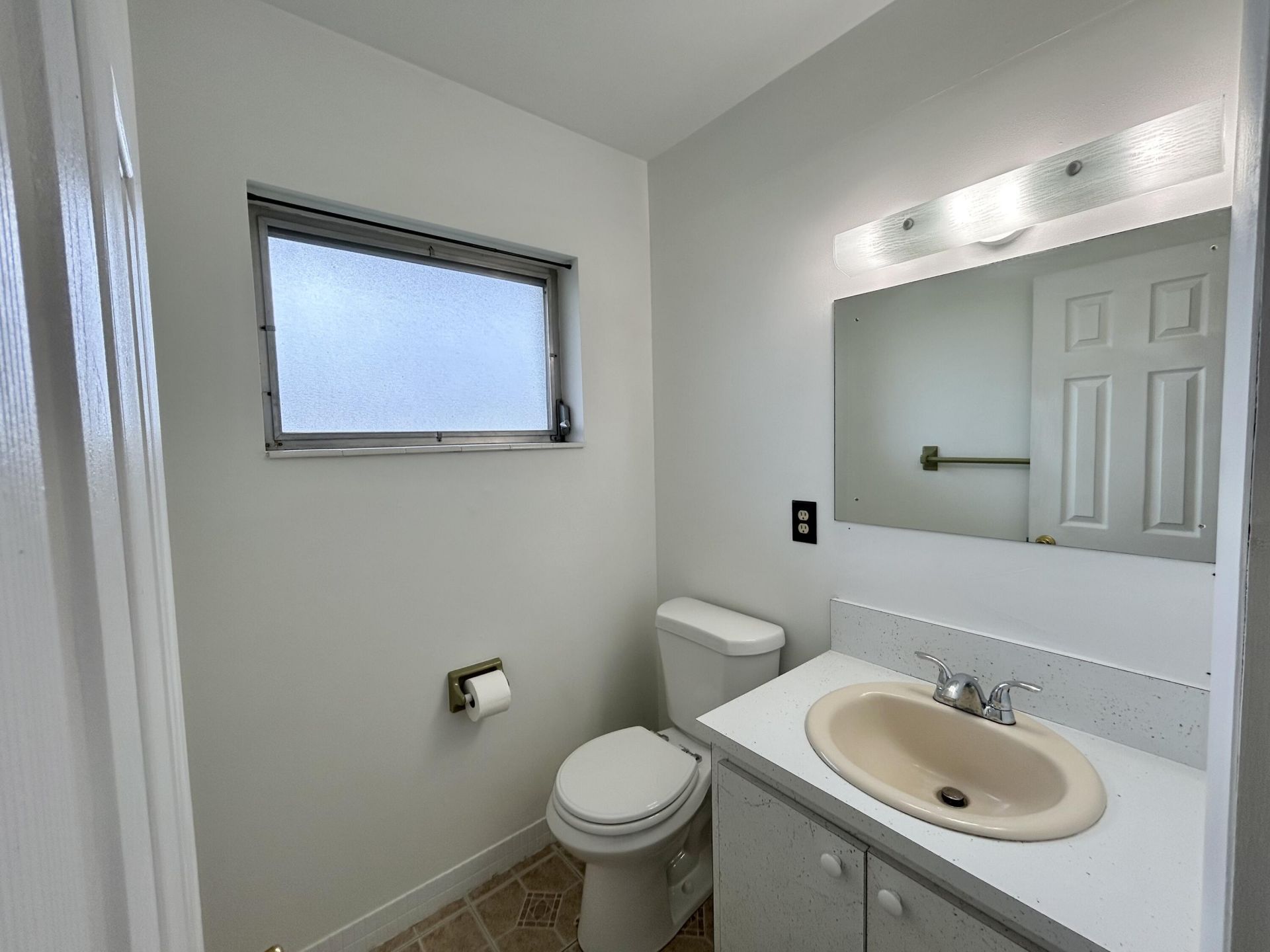 2915 Crosley Drive W, Unit A, West Palm Beach, FL 33415 Photo