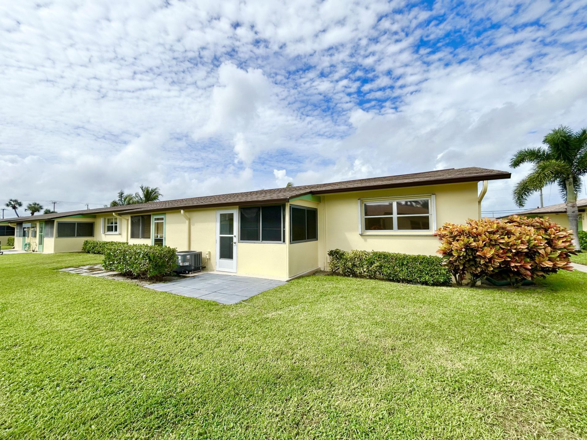 2915 Crosley Drive W, Unit A, West Palm Beach, FL 33415 Photo