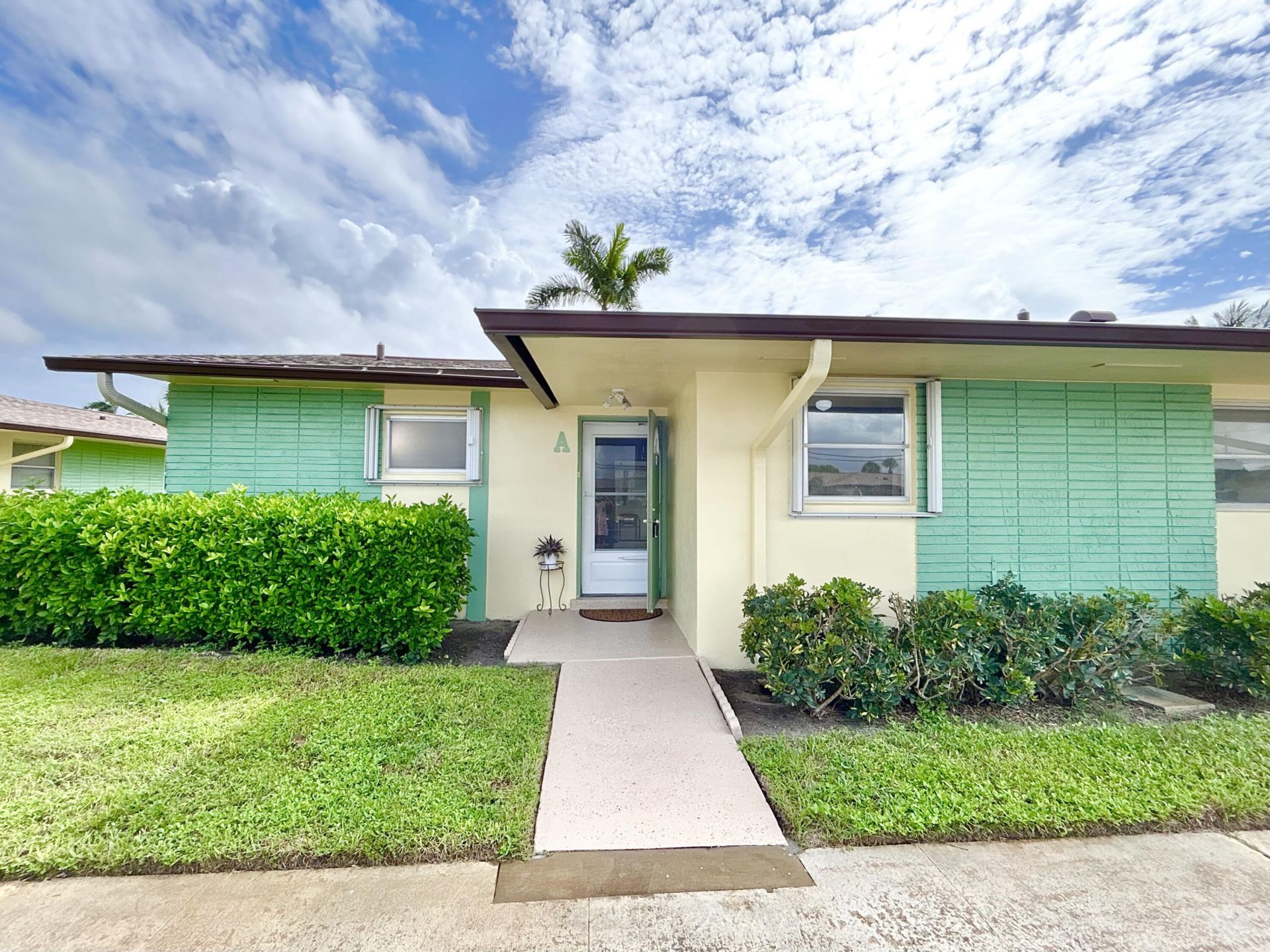 2915 Crosley Drive W, Unit A, West Palm Beach, FL 33415 Photo