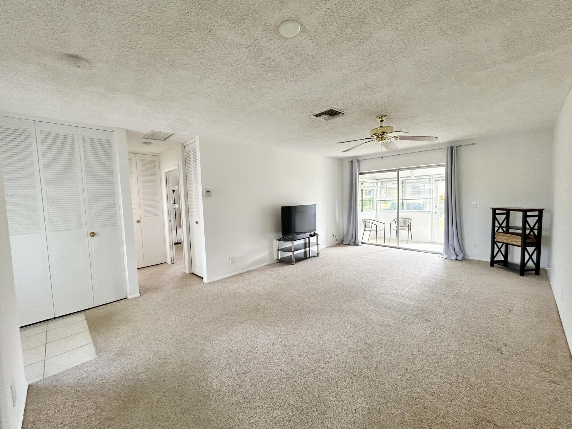 2915 Crosley Drive W, Unit A, West Palm Beach, FL 33415 Photo