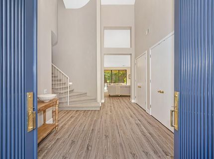 11380 Huntington Village Ln, Gold River, CA 95670 Photo