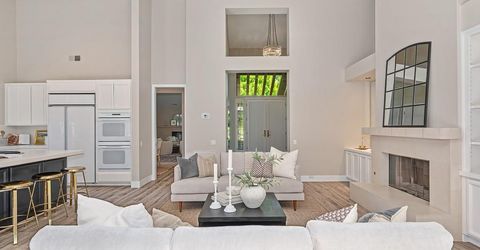 11380 Huntington Village Ln, Gold River, CA 95670 Photo