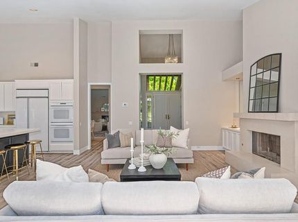 11380 Huntington Village Ln, Gold River, CA 95670 Photo