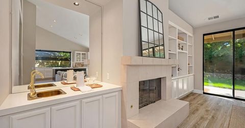 11380 Huntington Village Ln, Gold River, CA 95670 Photo