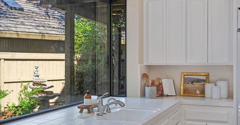 11380 Huntington Village Ln, Gold River, CA 95670 Photo
