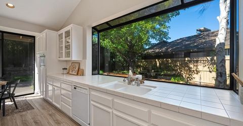 11380 Huntington Village Ln, Gold River, CA 95670 Photo