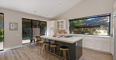 11380 Huntington Village Ln, Gold River, CA 95670 Photo