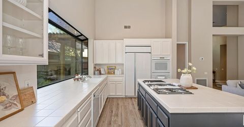 11380 Huntington Village Ln, Gold River, CA 95670 Photo