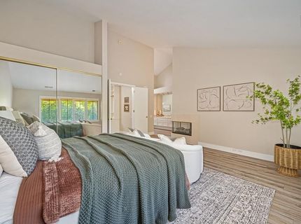 11380 Huntington Village Ln, Gold River, CA 95670 Photo