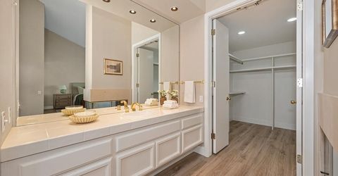 11380 Huntington Village Ln, Gold River, CA 95670 Photo