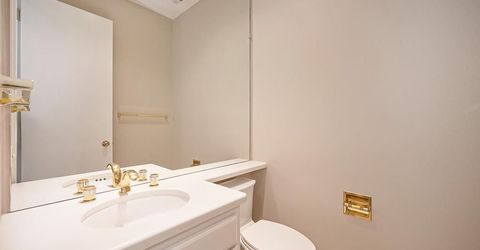 11380 Huntington Village Ln, Gold River, CA 95670 Photo