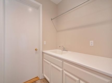 11380 Huntington Village Ln, Gold River, CA 95670 Photo