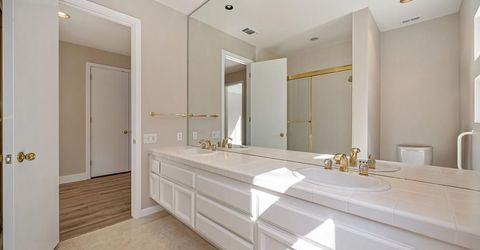 11380 Huntington Village Ln, Gold River, CA 95670 Photo